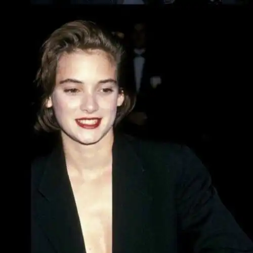  求一张这张照片相对应情侣头像