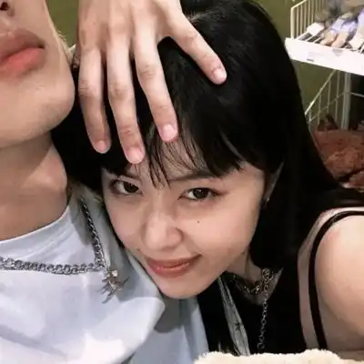  甜到爆情侣真人图片双人两张头像,爱意满满