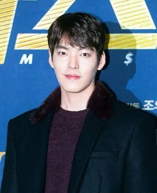  韩国明星们纷纷给本国疫区捐款,其中申敏儿金宇彬最让人感动