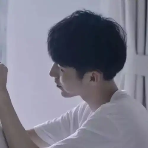  情侣头像若能避开猛烈的喜欢,自然也不会有悲痛的来袭