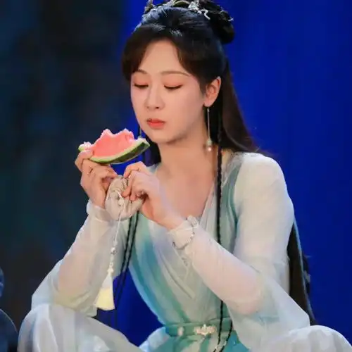  杨紫再拍古偶剧,已经放弃转型了其实长相思的挑战性更强