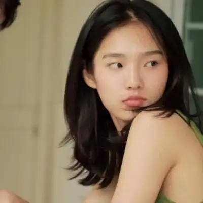  日系情侣头像分开一人一半猝不及防的心动可爱点