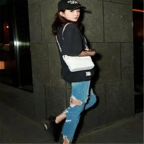  超多明星在背的香奈儿流浪包重庆香奈儿chanel包包回收价格