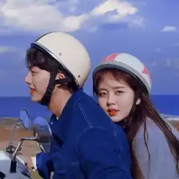  情侣头像向着月亮出发即使不能到达也能站着群星之中