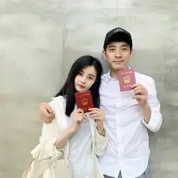  与郝蕾离婚十年,李光洁娶了乔欣闺蜜隋雨蒙,金星神预言再应验