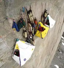  悬崖上的钉子户他们才是最牛的