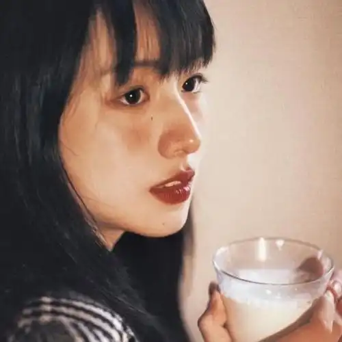 女生头像到了不偷看的那一天也许就释怀了吧