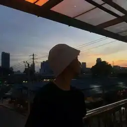  情侣头像l永远不要因为别人的言论而怀疑自己