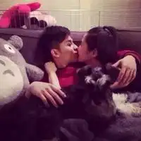  所谓的幸福就是这一刻的拥抱情侣头像