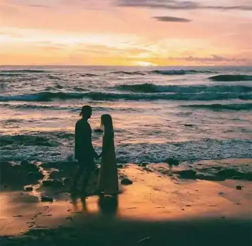  一张照片卖60000元,这对90后小情侣把狗粮撒遍了全世界