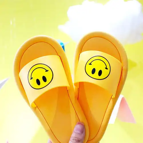  儿童拖鞋女网红ins亲子款情侣可爱笑脸童鞋外穿卡通防滑软底凉拖