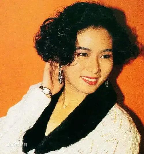  世人皆以为周星驰忘不了的是紫霞,却不知他最大的遗憾是段小姐