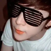  镜框上一条一条线条的眼镜叫什么眼镜横纹的如下图谢谢帮忙