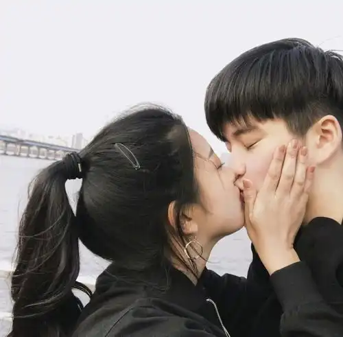  超有个性情侣头像动漫美图