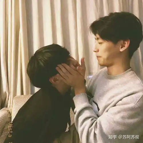  有哪些适合两个男孩子的情头