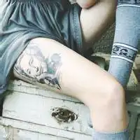  爱纹身的女生背后总有一个不为人知的秘密