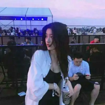  好看情侣头像两张一对,不用多想我一直在等你