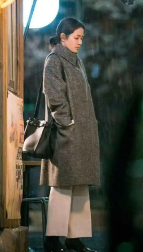  情侣各有各忙,孙艺珍认恋后即拍广告,玄彬型爆花絮片曝光