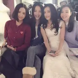 苏红微博祝福张歆艺大婚二姐闺蜜团遍布娱乐圈