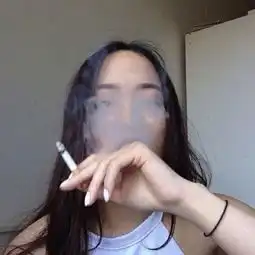 抽烟女生头像女生霸气高冷范