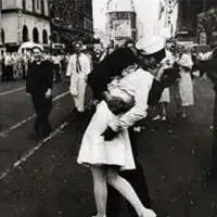  情侣拥抱亲吻唯美头像微信头像图片大全