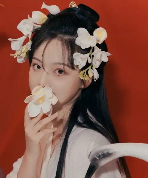  魔鬼的惩罚他罚孕妻雨夜连跪三宿,看到妻子见红,他崩溃