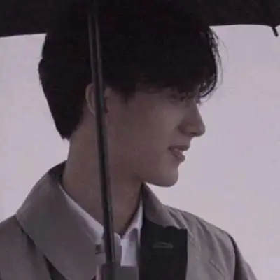  低调不明显情侣头像一男一女一生嚣张一生冷酷