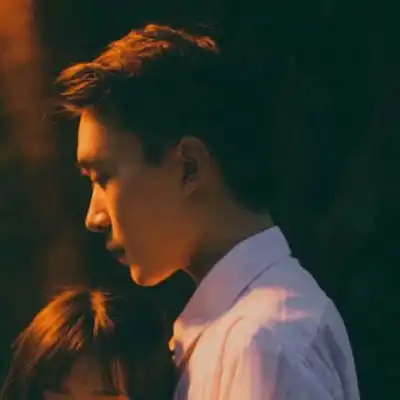  复古情侣头像一男一女经典风文艺情侣头像一对两张