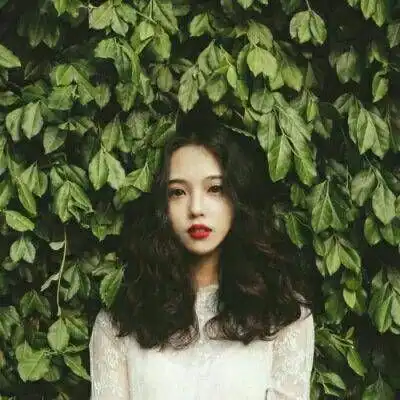  忧郁气质女生微信头像7