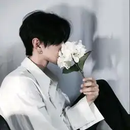  男票在打游戏,还能回你这3条消息,早已把你当成未来老婆