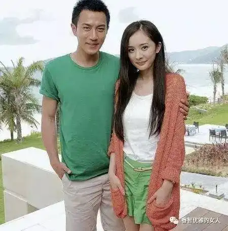  明星穿情侣装,海涛沈梦辰将一万多的外套穿得像地摊货