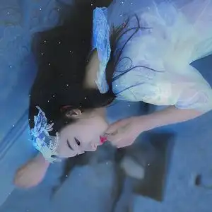 带花环的女生头像四人闺蜜