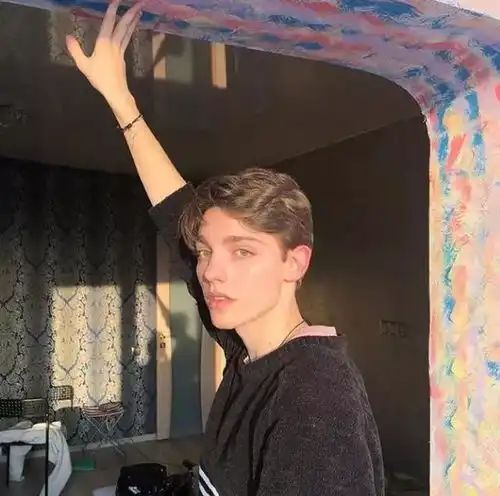  与其选择你爱的人不如选择爱你的人