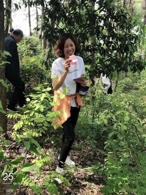 四月芳菲奔跑吧,公路人