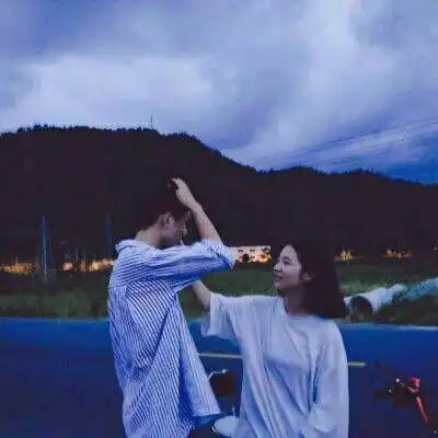  遇见一个人.然后一条路走到黑