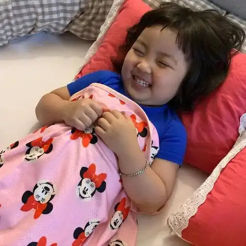  罗熙头像两个可爱滴小公举