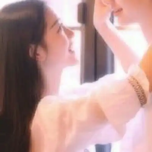  qq情侣头像高清头像,你说爱我我以为是永远