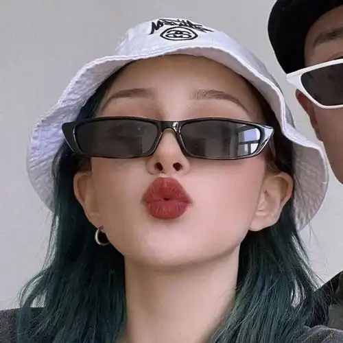  情侣头像双向奔赴的爱才有意义