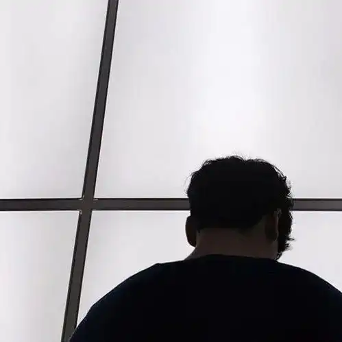  人总要跟自己把握不住的东西说再见