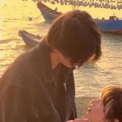  情侣头像你和暗恋的他是什么关系