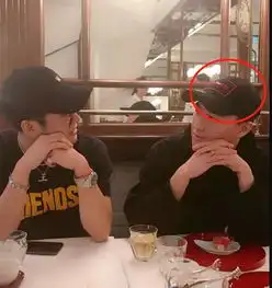  何猷君奚梦瑶戴同款帽子逛街,他和现任前任曾用这些同款秀恩爱