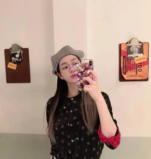  头像关于凡尔赛文学的沙雕文案