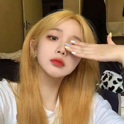  头像六便士有很多月亮只有一个