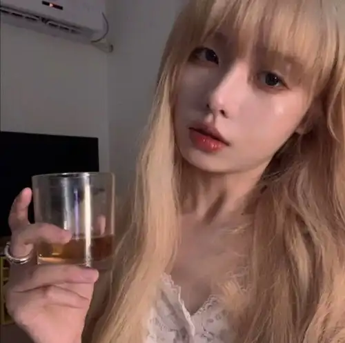  真人女头御姐范头像