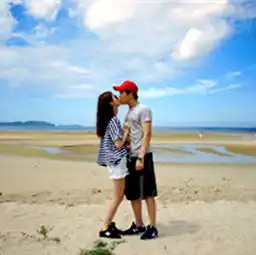  把这张图片放大不要变模糊了