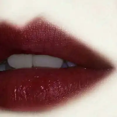  红唇头像冷艳霸气大红唇妩媚霸气女人头像