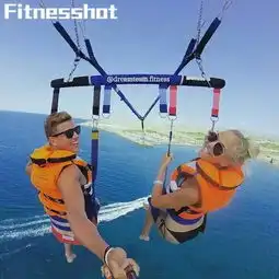  这对情侣亲密的健身,刷爆了朋友圈