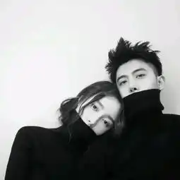  跪求此头像的另一张情侣头像悬赏拿好...