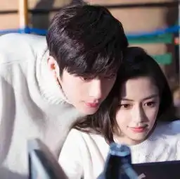  井柏然女闺蜜杨颖,王俊凯女闺蜜杨紫,李现女闺蜜却让网友炸锅