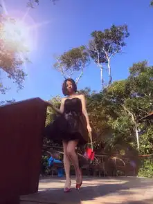 闺蜜三人旅行三亚,匆匆那年我们见过太少世面只爱看同一张脸